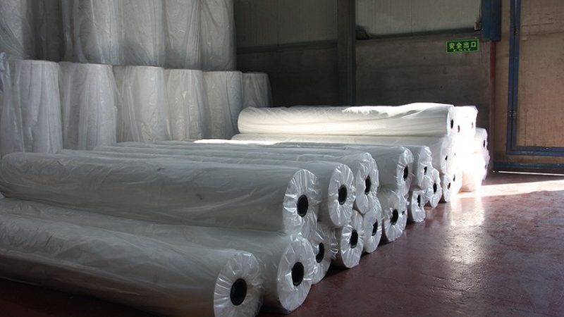 防水涂料施工方法与环境友好性解析