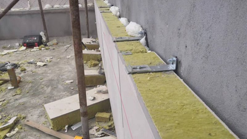 外墙防水涂料施工后起泡原因及解决之道**